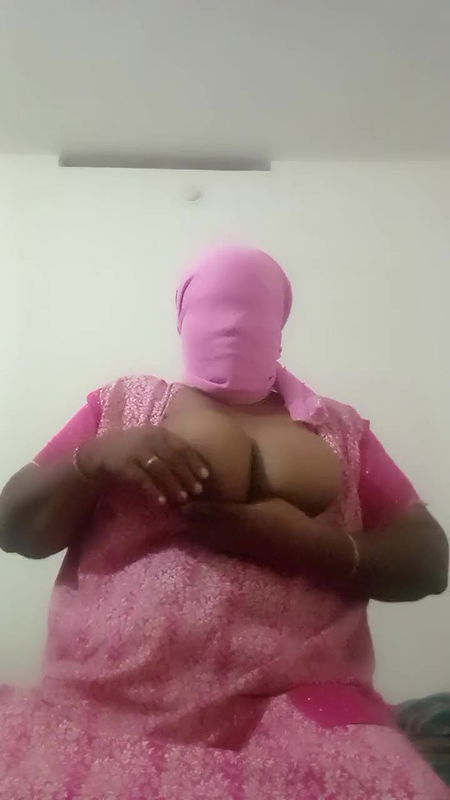 Indian Anty Hot Scene in Bed Room Performance