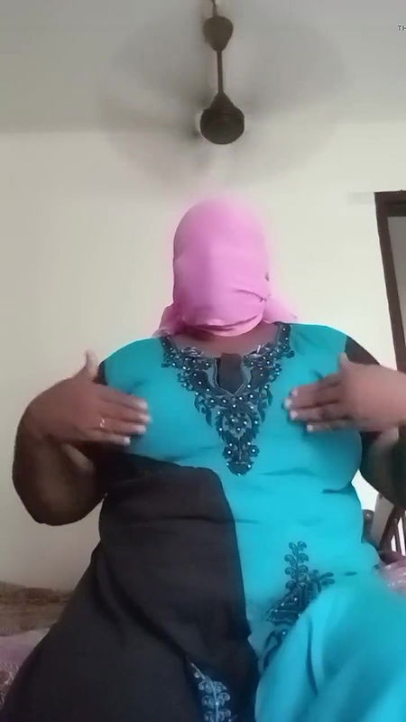 Indian anty full body show massageing performance videos