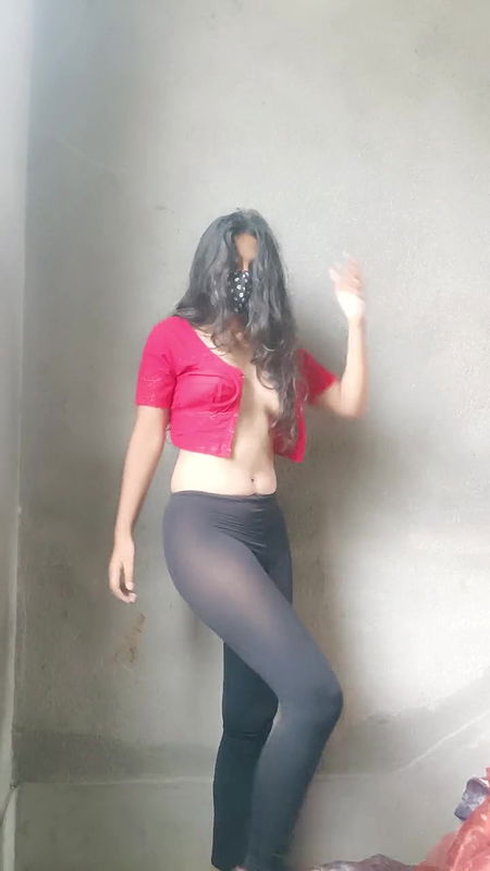 Hot saree girl squirting and big ass video ?