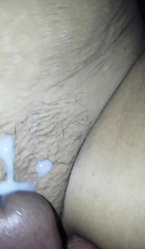 wife cummed over belly