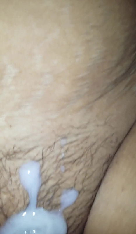 wife cummed over belly