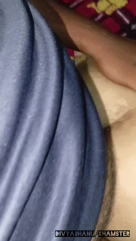 Hot Indian bhabhi Divya used by her husband