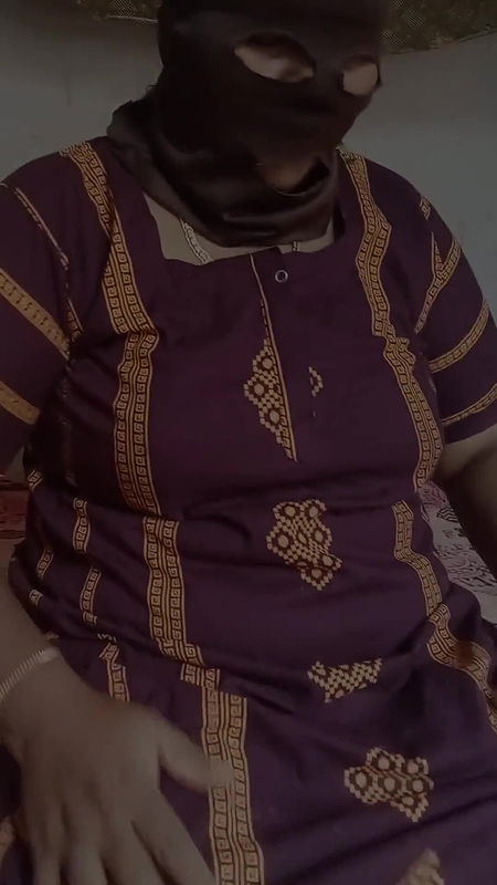 Indian Anty Sweet Passy Water Pumping