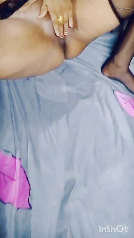 I am alone, put a finger in the house, fucked and fucked my hot