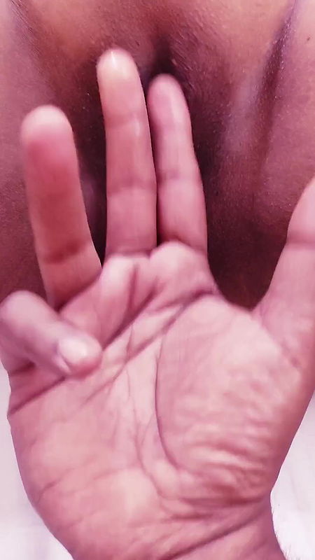 Hotwife Janvi sucked her boss’s