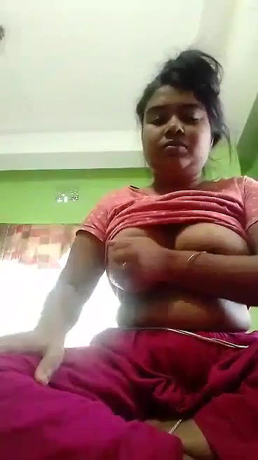 Girl Showing And Rubbing Pussy