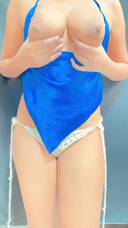 Hot desi teenage showing open boobs and pussy