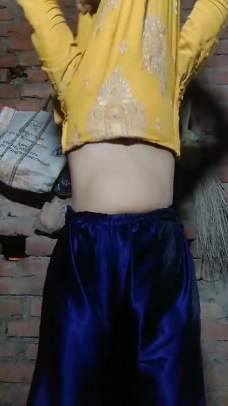 18 year old virgin Indian desi girl with perfect body hot and sexy