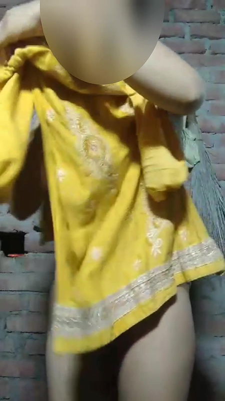 18 year old virgin Indian desi girl with perfect body hot and sexy