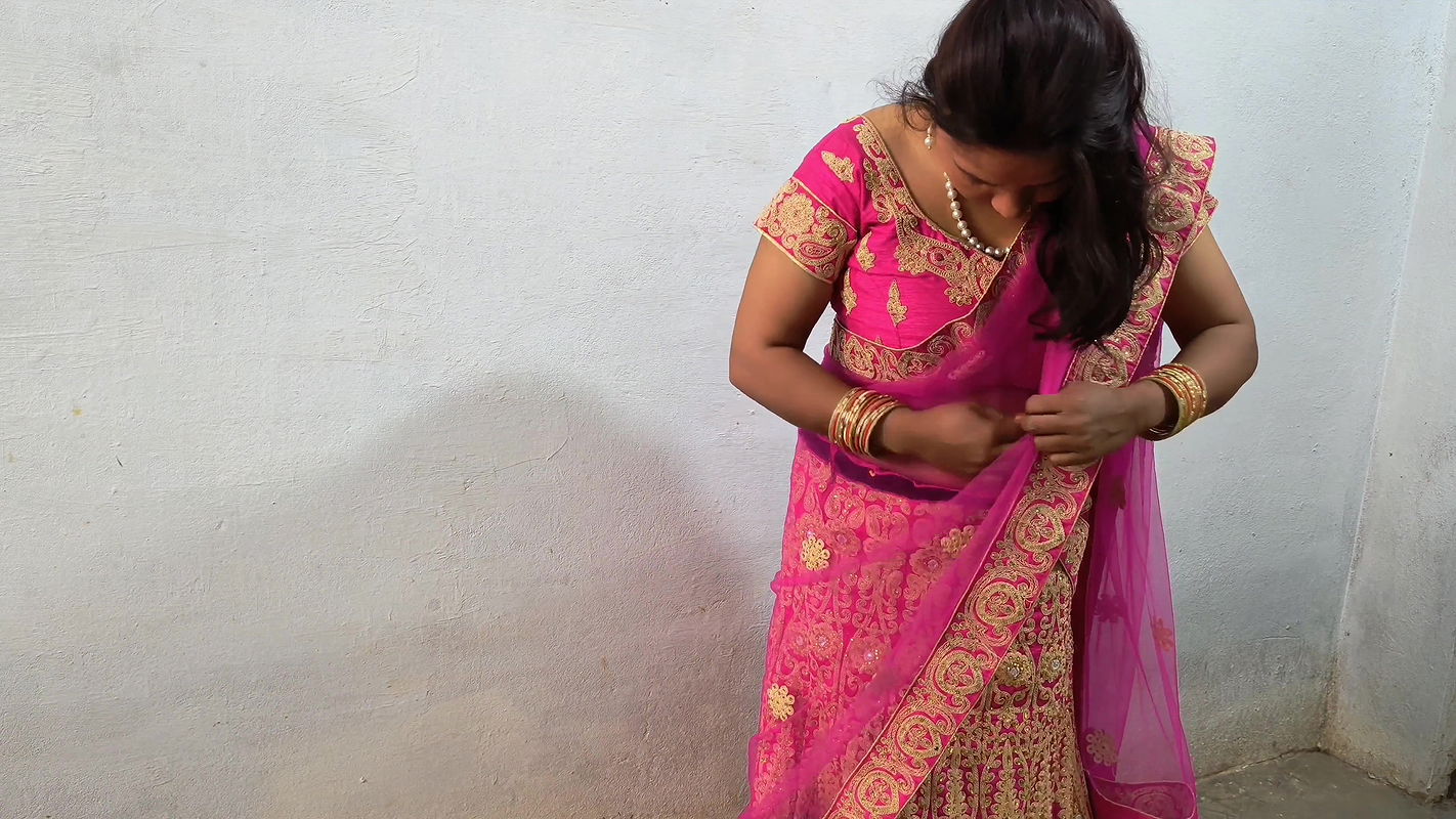 Jija fuckd his vergin sali at home in absence of his wife