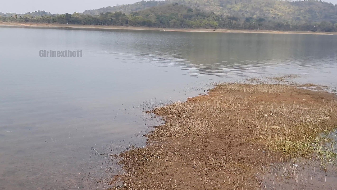 Jhil ke Kinare Chup Chup Ke Sex Kiya – Indian Outdoor Sex