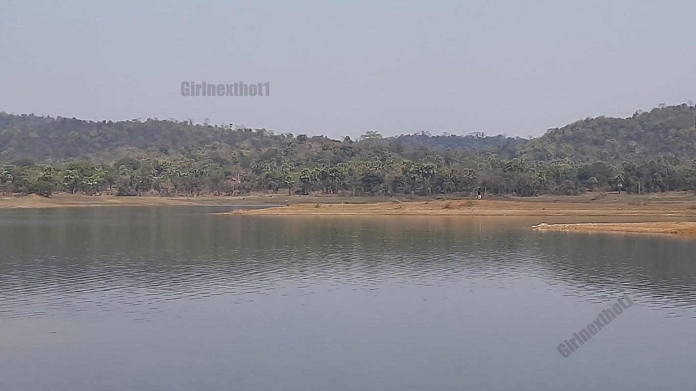 Jhil ke Kinare Chup Chup Ke Sex Kiya – Indian Outdoor Sex