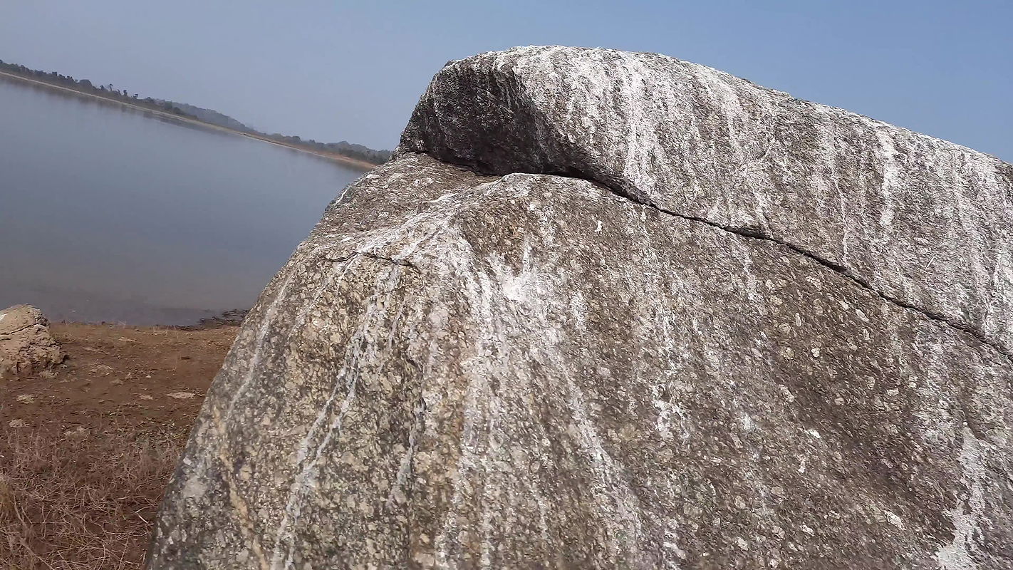 Jhil ke Kinare Chup Chup Ke Sex Kiya – Indian Outdoor Sex