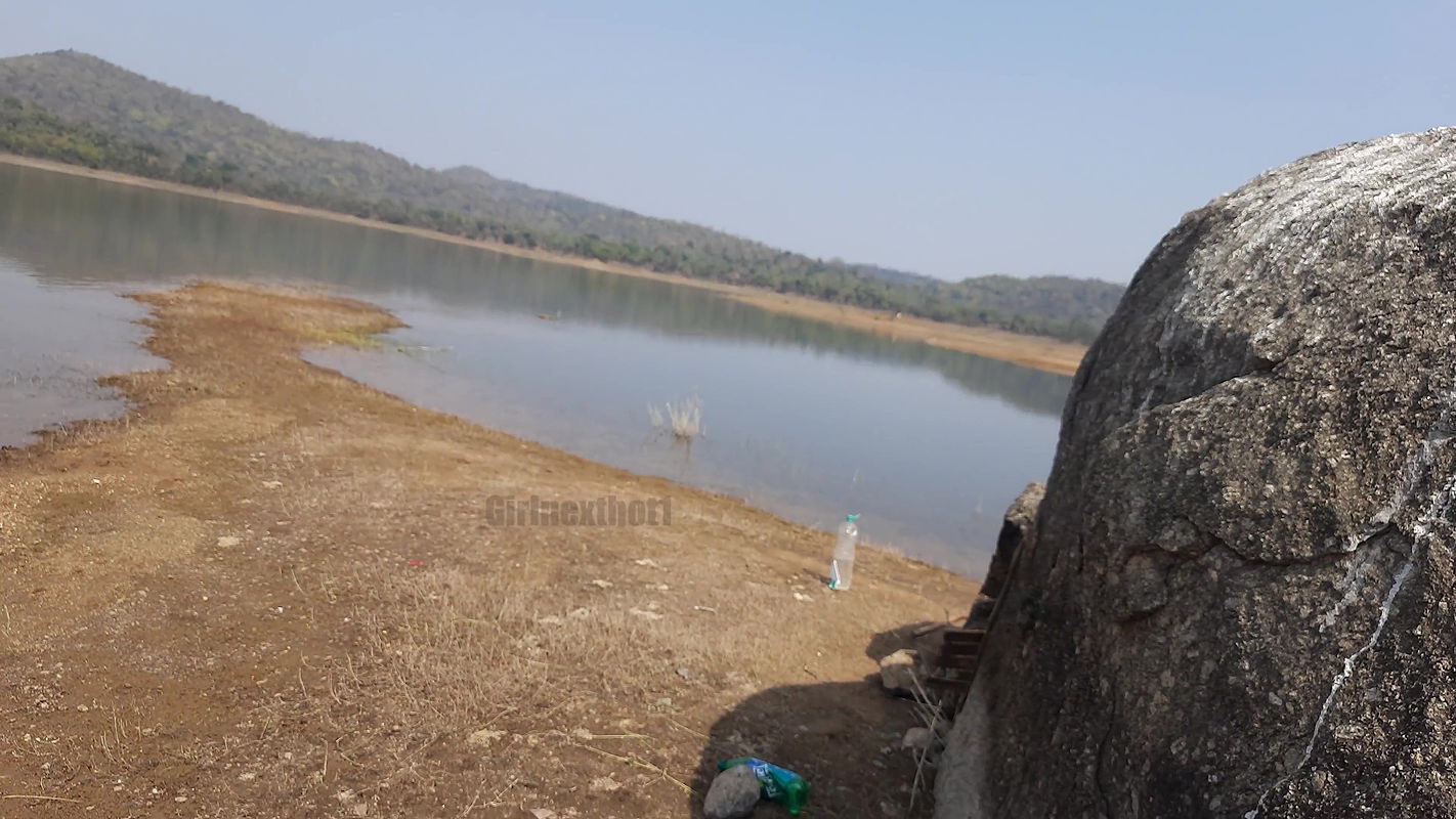 Jhil ke Kinare Chup Chup Ke Sex Kiya – Indian Outdoor Sex