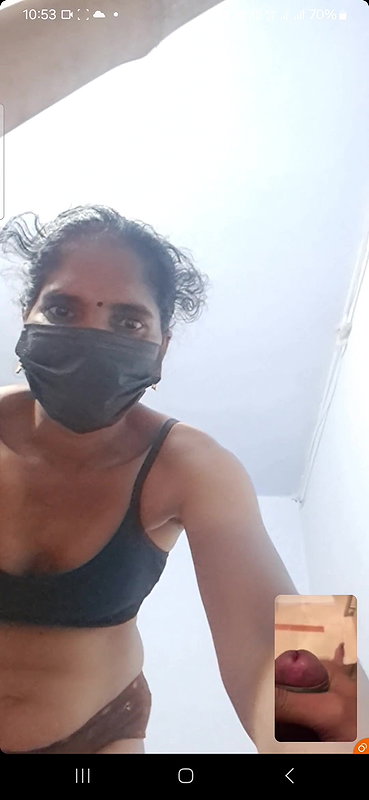 Indian aunty full nude video call ( coimbatore tamil aunty )