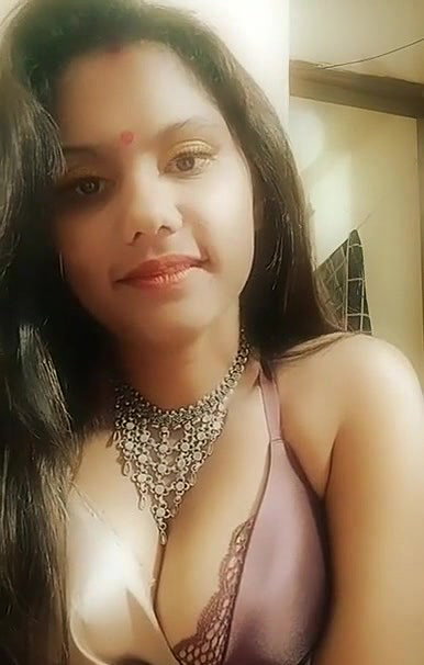 Desi Super hotty teasing AT hoME