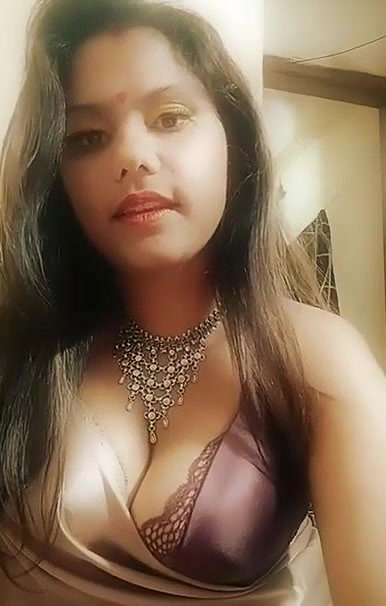 Desi Super hotty teasing AT hoME