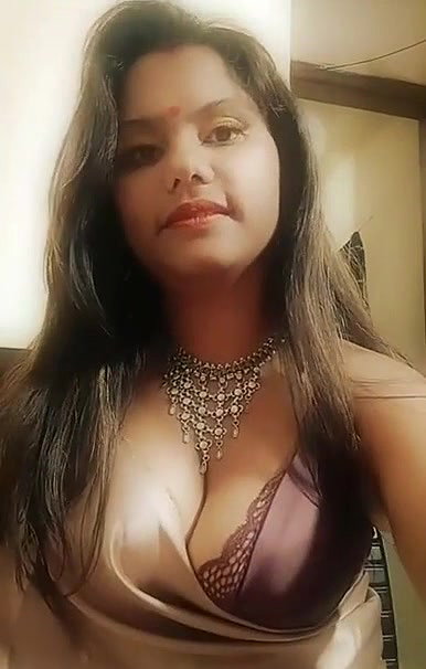 Desi Super hotty teasing AT hoME