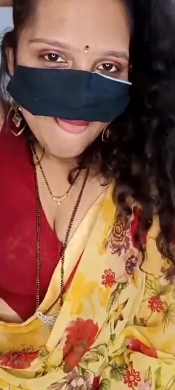 Indian naughty aunty dirty talks and removing all clothes