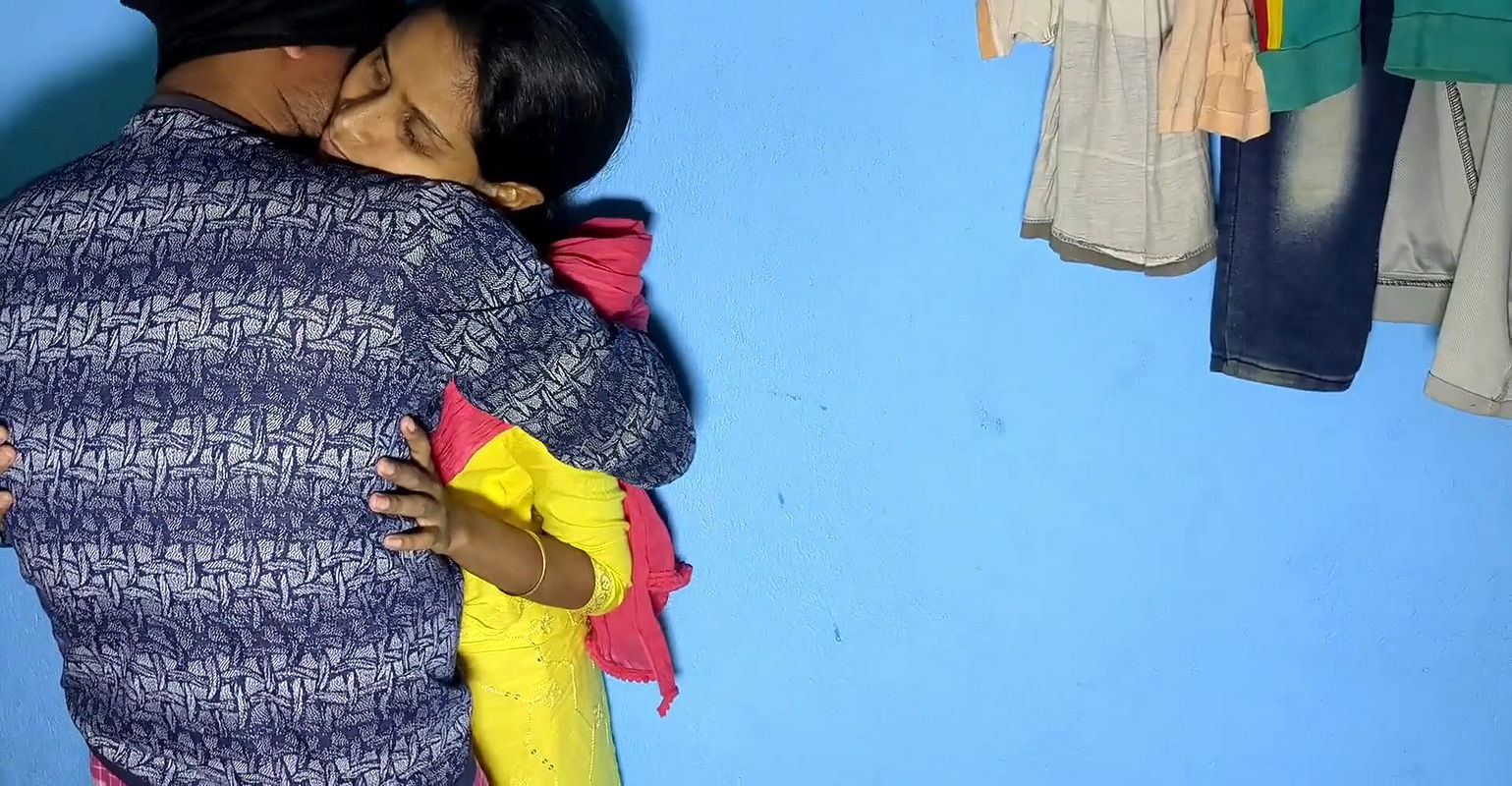 INDIAN DESI VILLAGE HOT GIRL PARNITA SEX IN HOME 2025