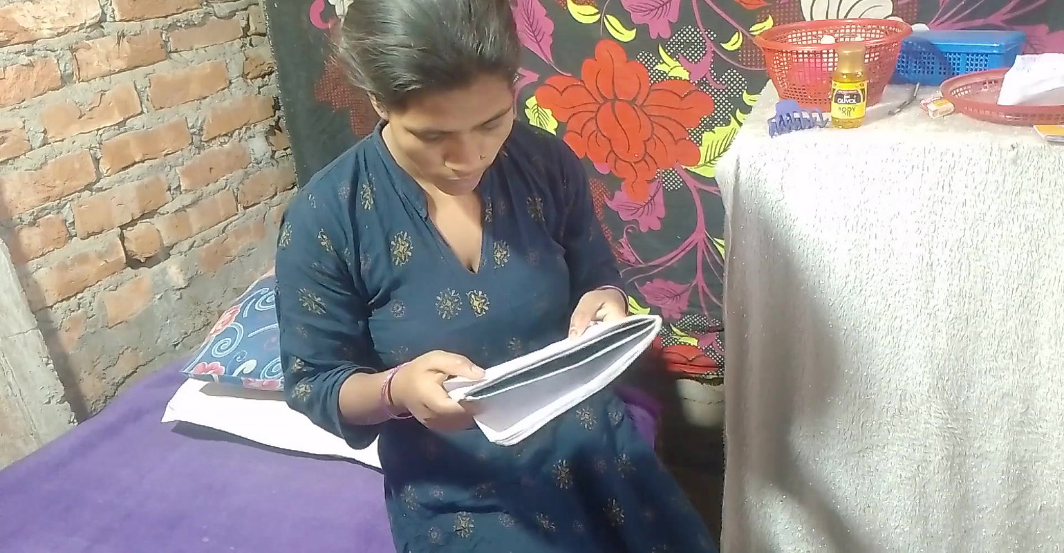 READ A BOOK SEX VIDEO IN HOME