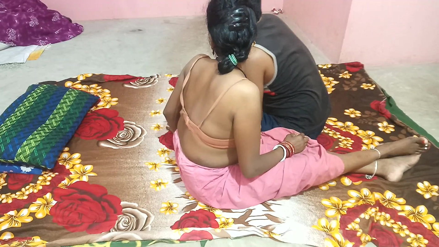 Called the neighbor aunty to my house and fucked her naked