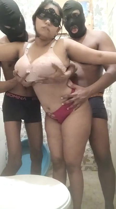 Wife Big Boobs – Threesome STRIPCHAT