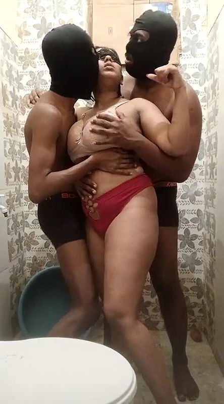 Wife Big Boobs – Threesome STRIPCHAT