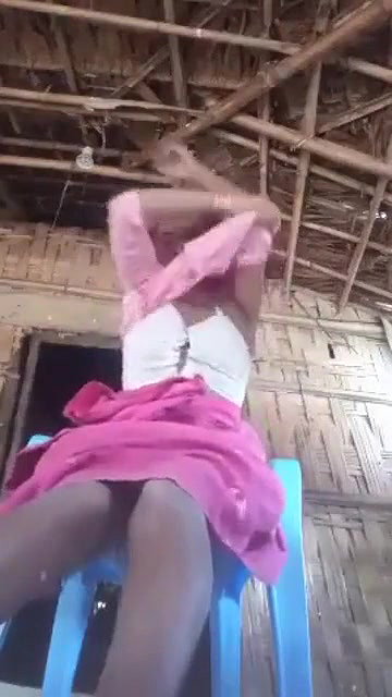 Village bhabhi fingering outdoor