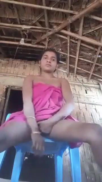 Village bhabhi fingering outdoor