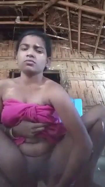 Village bhabhi fingering outdoor