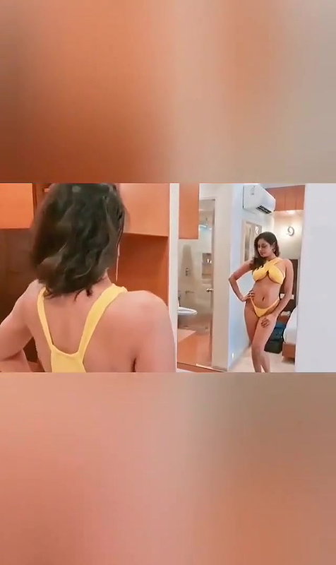 Desi Supr Cute CllGrl with Client in Hotel