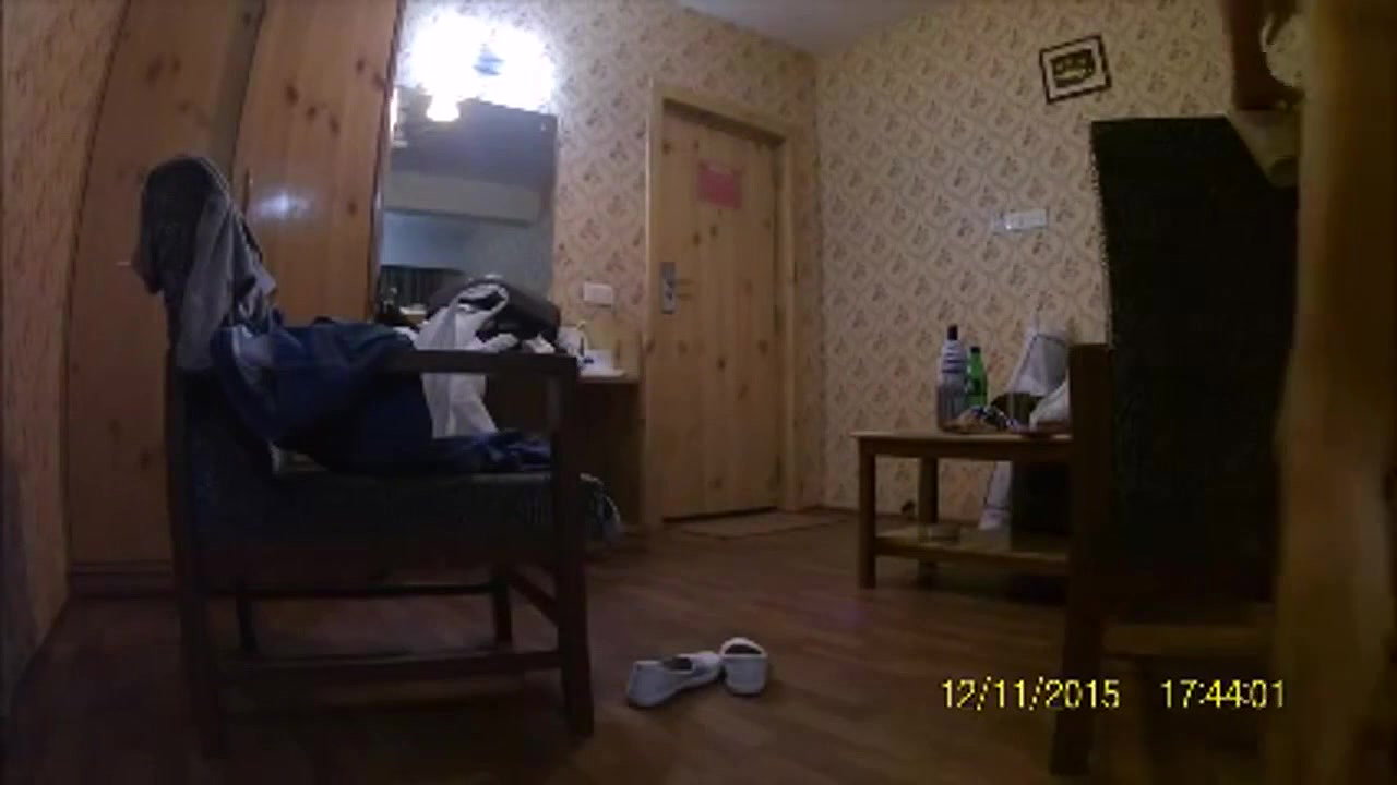amisha desi girl wearing panty teasing hotel room service guy