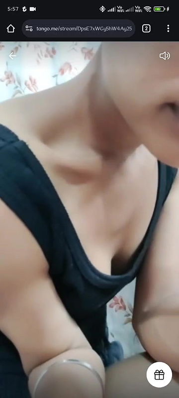 Sexy girl bathing in bathroom pussy showing