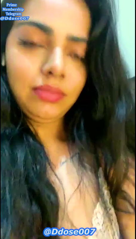 Sexy big tits and hot pussy India girl