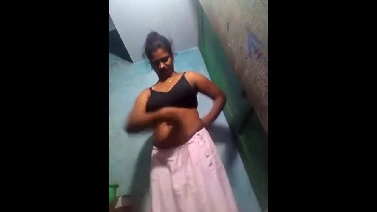 cochin wife filmed changing sari