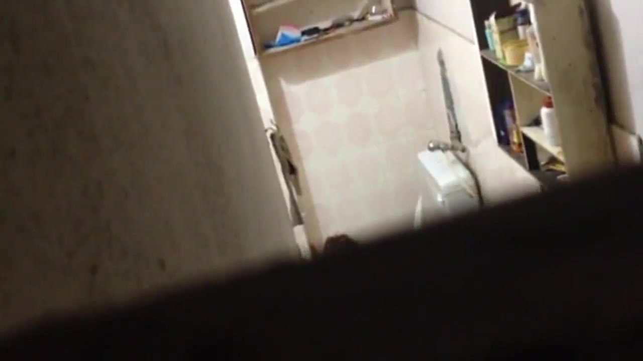 desi aunt bathing hidden cam