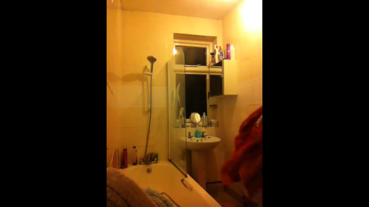 hot chubby paki uk girl in shower 1