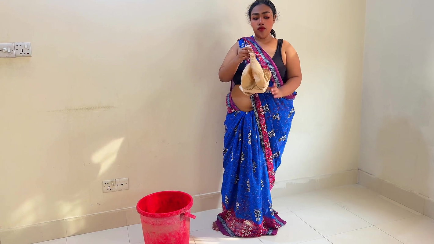 While the Desi stepmom washes bra & panties, stepmom took off the stepson’s pants and Naked him, Then asks him to fuck her – Cum