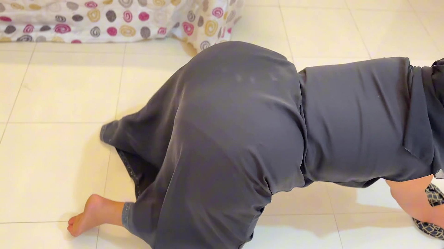 When my friend’s arms are my servants I fuck her big ass and cunt – I Fuck My Friend’s Sister