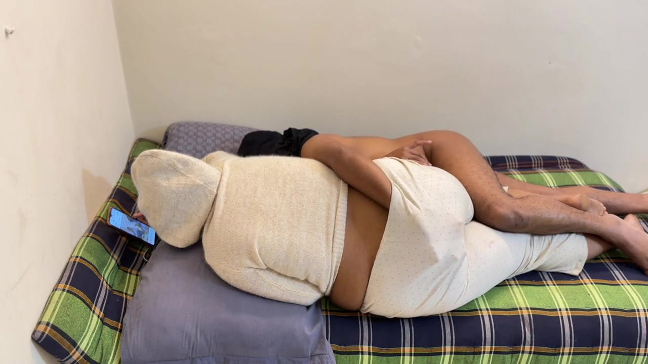 Wake up in the morning and have sex with stepmom in bed