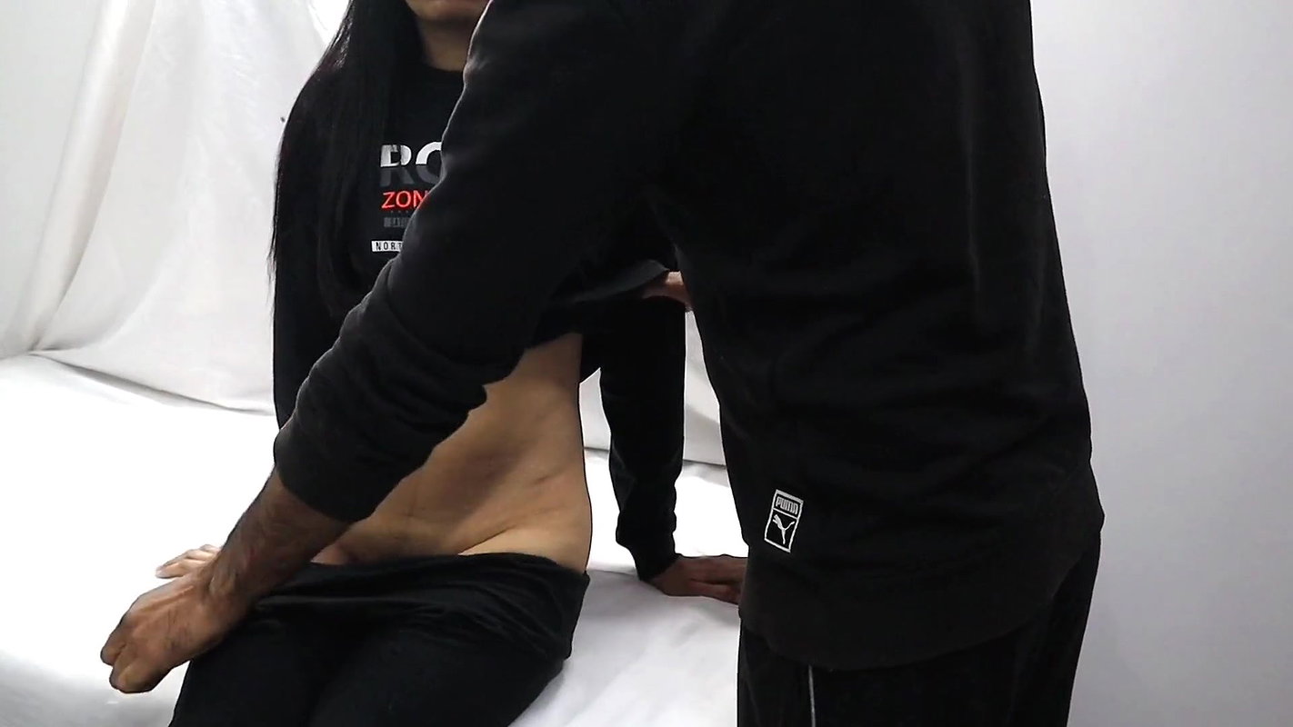 Virgin girl’s first chudai that doctor has full HD desi sex