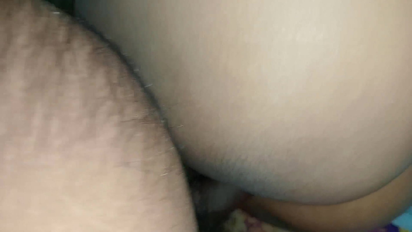 Virgin desi Maal ke chut ko Apne mote land se choda