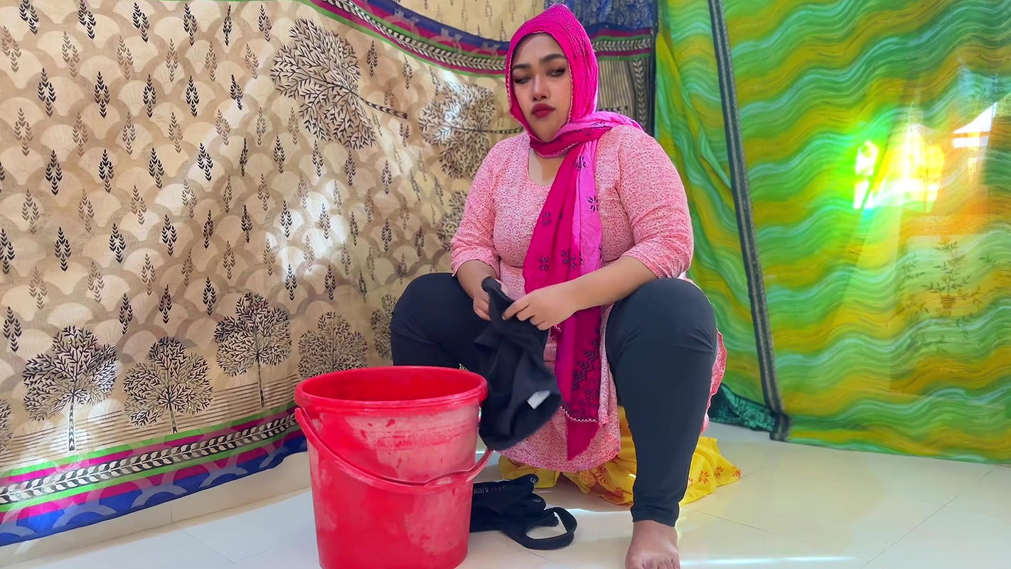 Village mother-in-law washing Clothes while son-in-law Gets Hot & tied Her hands & gave rough Fuck, when Wife was not at home