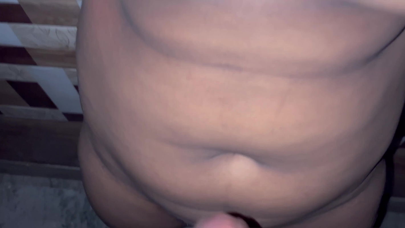 Village Bhabhi Ko Toilet Me Pesab Kar Diya