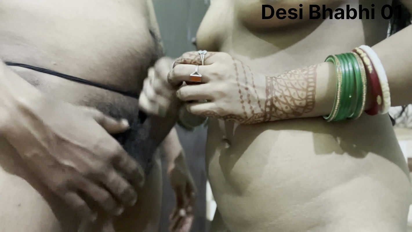 Village Bhabhi First Time Romantic Mood Video