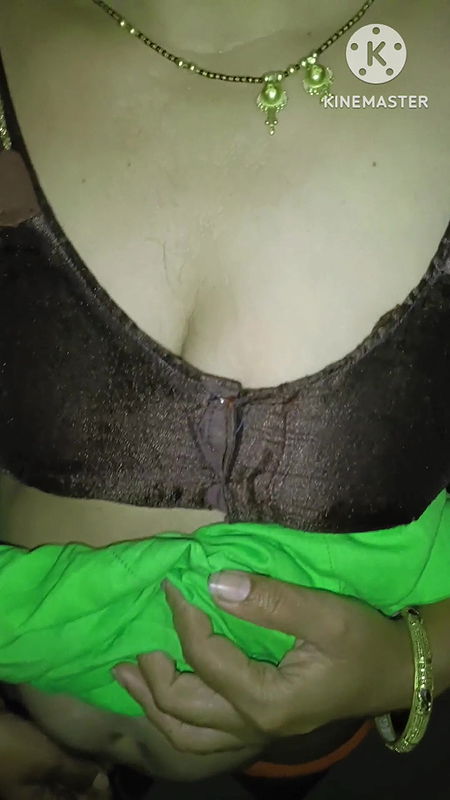 Tried to put it in the ass but the anger was not enough Desi woman’s sex full video