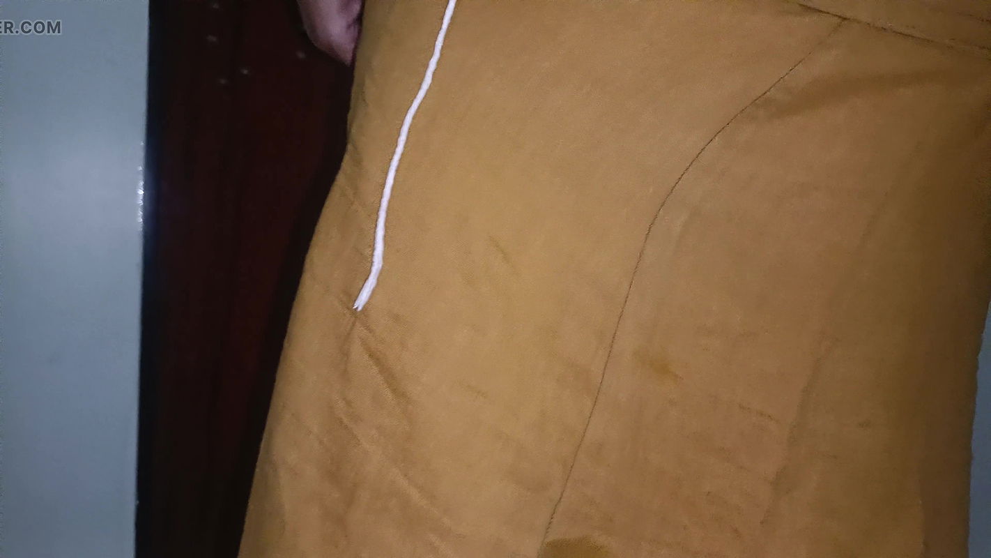 The village woman enjoyed in her own style, drained all the water, watch 4K videos and enjoy part 1