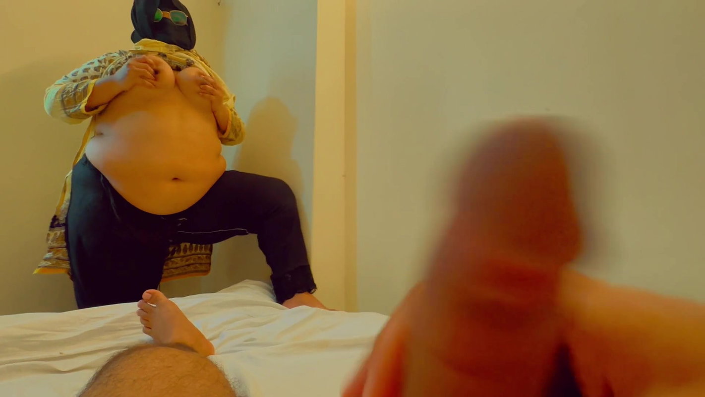 The Hot Saudi MILF Huge Stepmom Fucked By Stepson In Hotel – When Stepmom gets hot Saw Stepson masturbate (ARAB TABOO)