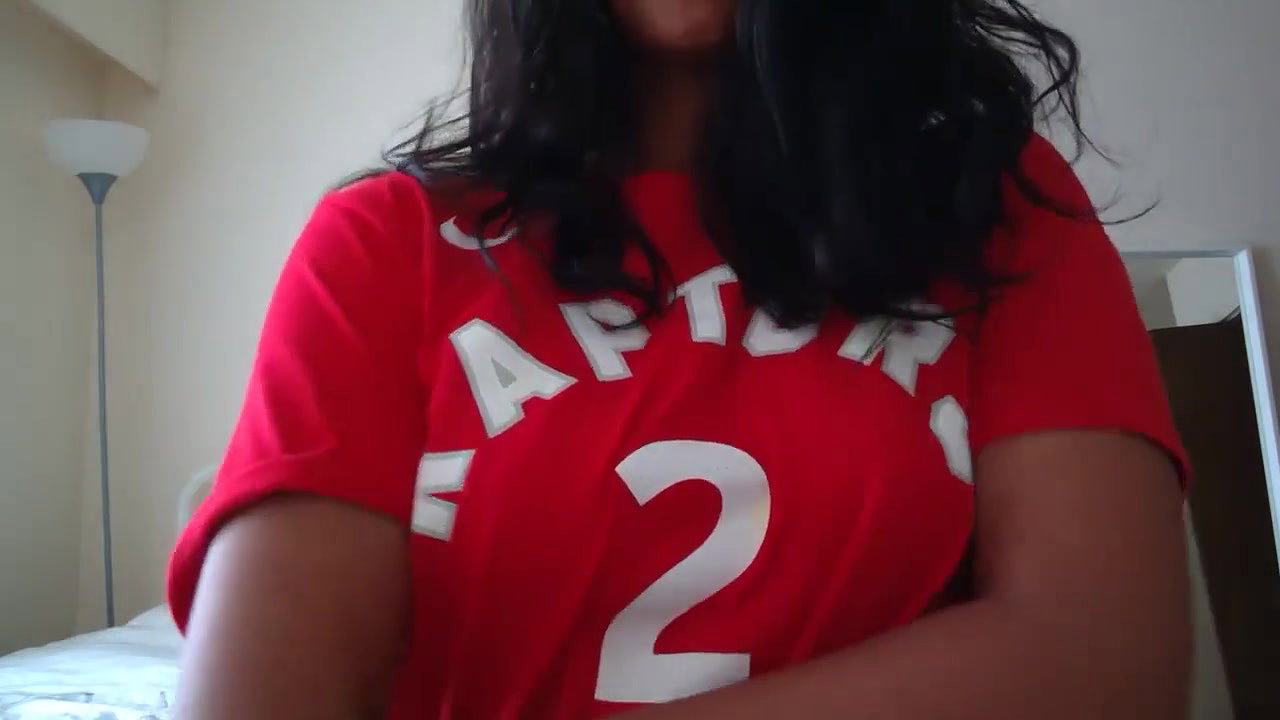 indian gf teasing with boobs